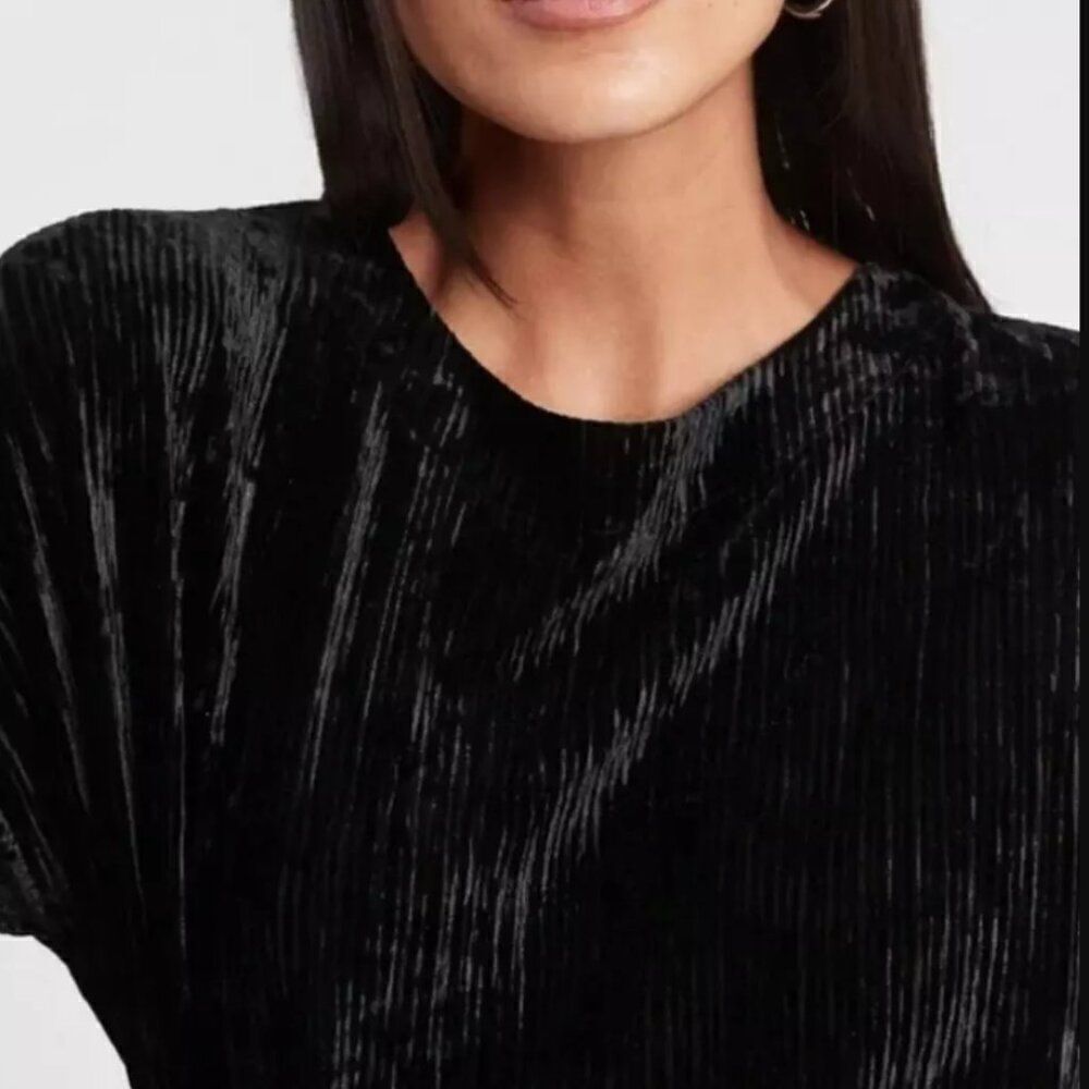 NWT Banana Republic Crinkle Velvet Top in Black | Size XS *top only* - Picture 3 of 12